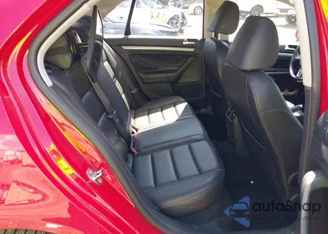 2010 Volkswagen Jetta Limited Edition z USA, uszkodzony, nr VIN 3VWRZ7AJ2AM146859